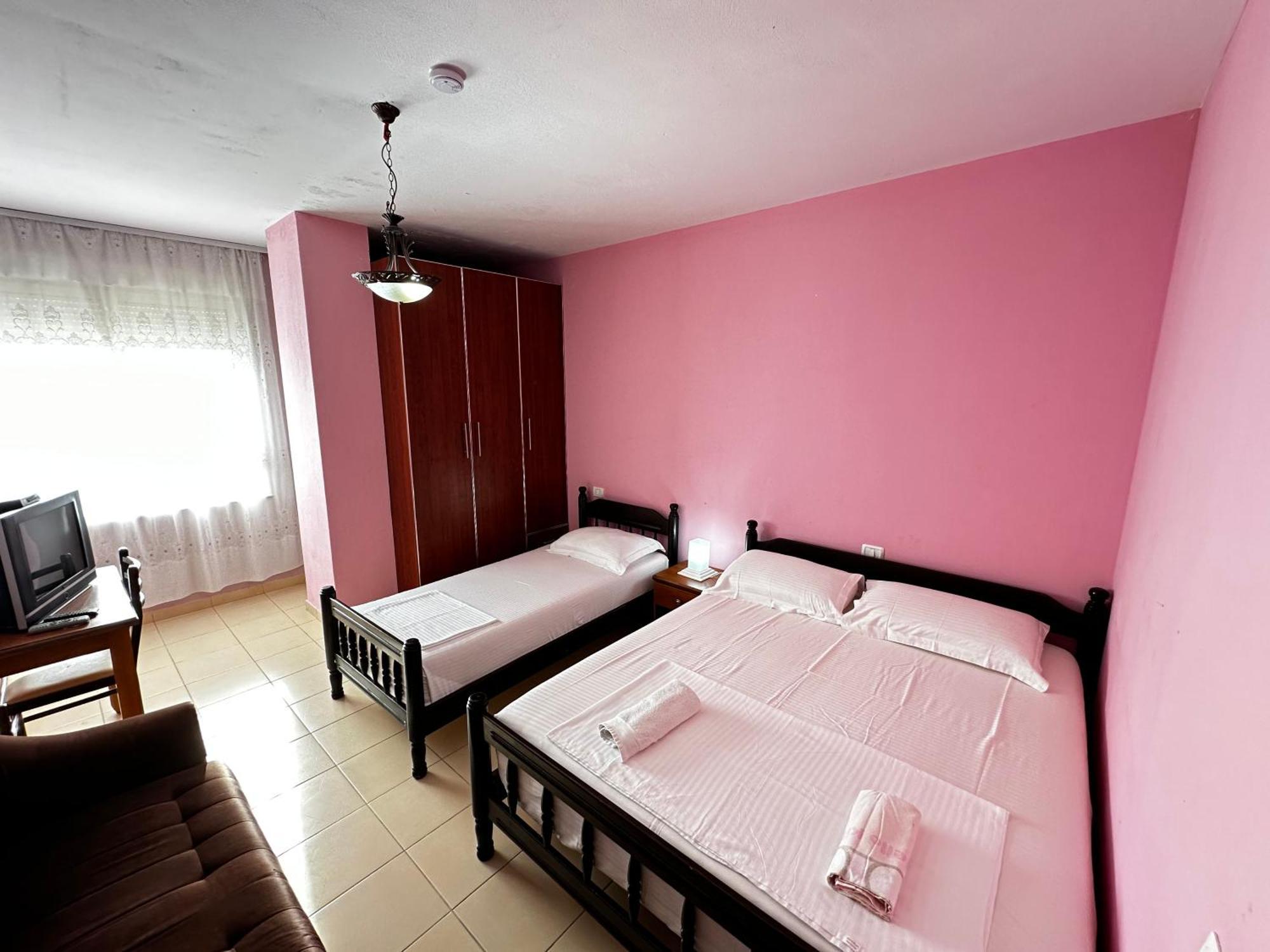 Romance Holiday Garden Inn Durres Exterior photo