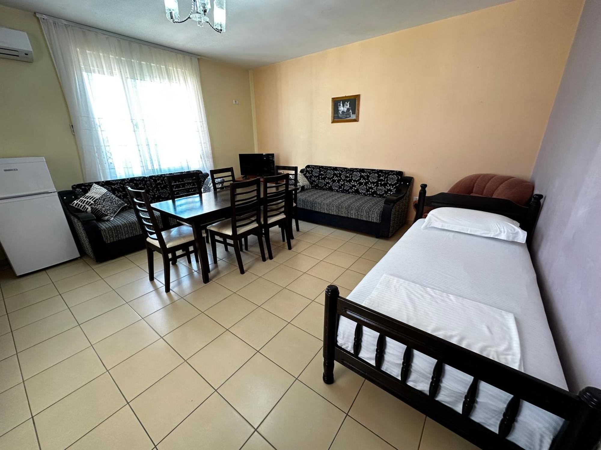 Romance Holiday Garden Inn Durres Exterior photo